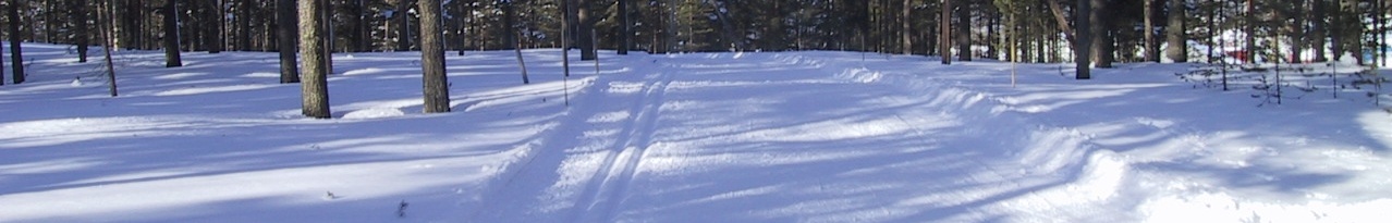 1280x200-Ski trails (from https://commons.wikimedia.org/wiki/File:Ski_trails.jpg)